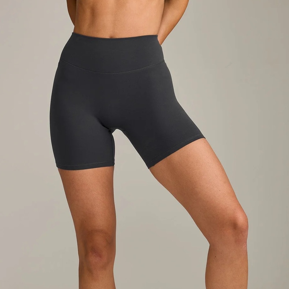 ONER Active Soft Motion Grey Coal Shorts Size Small (never worn)